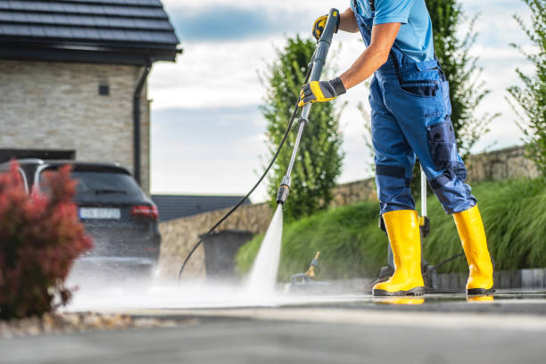 Garage Pressure Washing in Chubbuck, ID